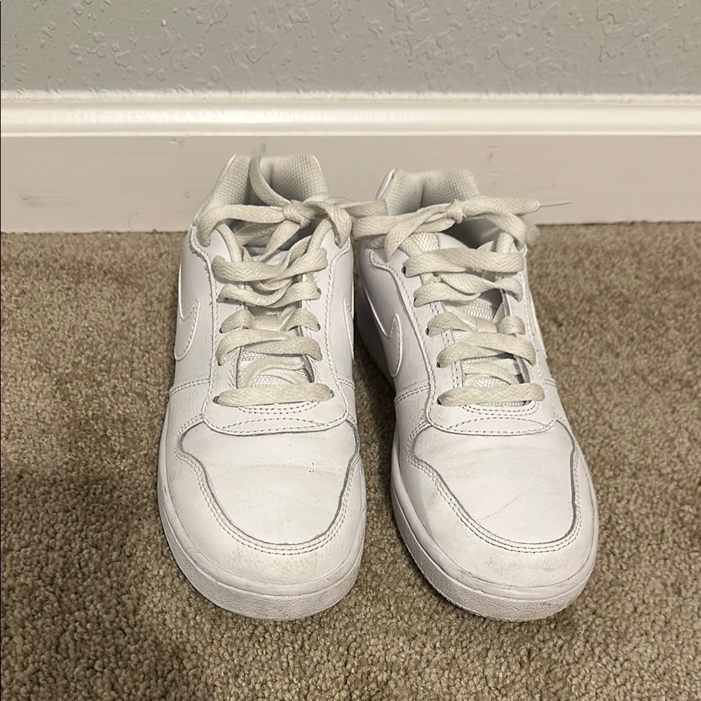 Nike White Women's Sneakers